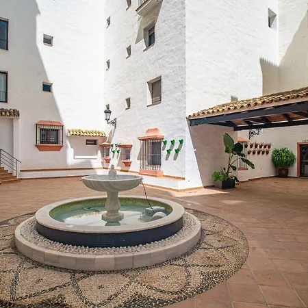 Apartment Beautiful 2 Bedrooms In Puerto Banus *